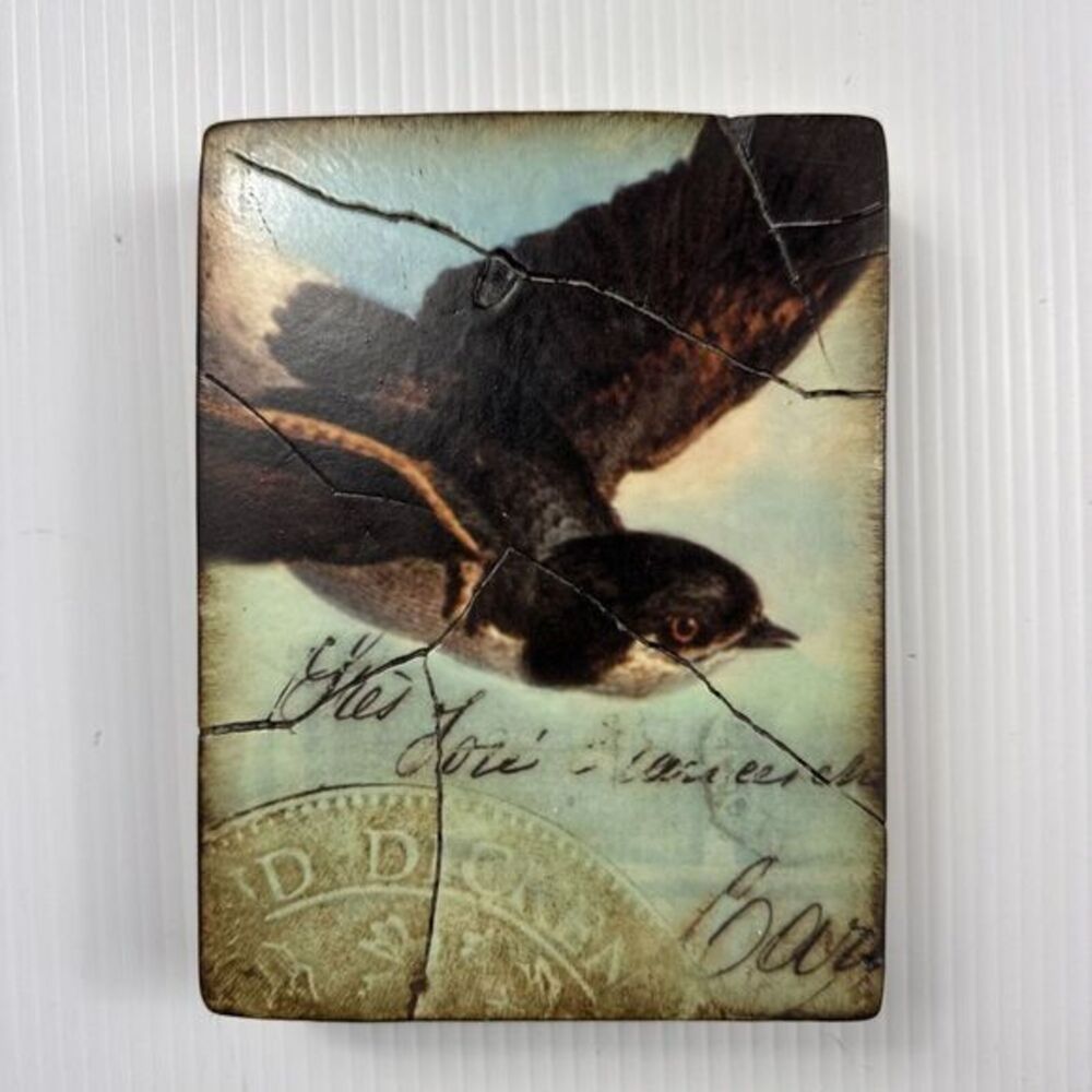 Sid Dickens Retired Memory Tile T-118 BIRD IN FLIGHT‎